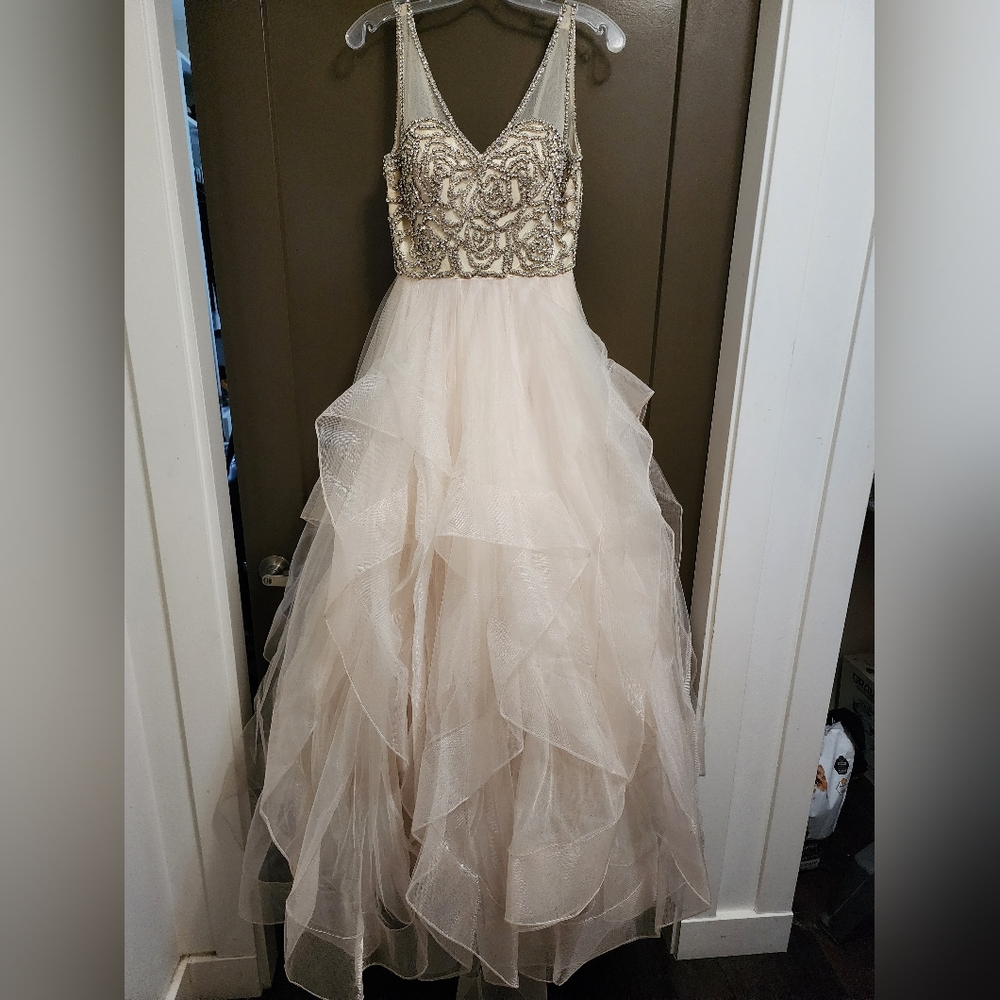 Elegant Cream Prom Dress